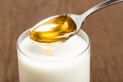 Susu Hangat Campur Madu, Minuman Sehat untuk Tubuh